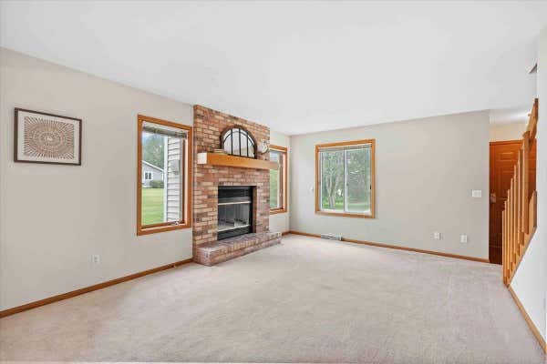 6915 RAYMOND RD, MADISON, WI 53719, photo 3 of 31