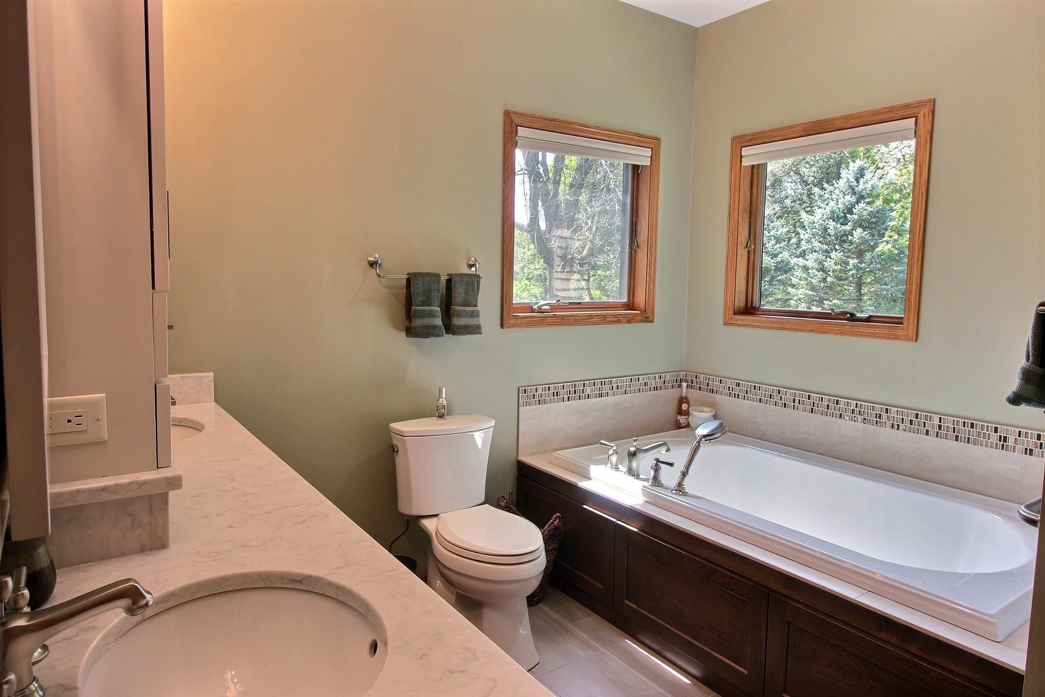Stoughton, Wisconsin, 53589, United States, 4 Bedrooms Bedrooms, ,3 BathroomsBathrooms,Residential,Active,1929697