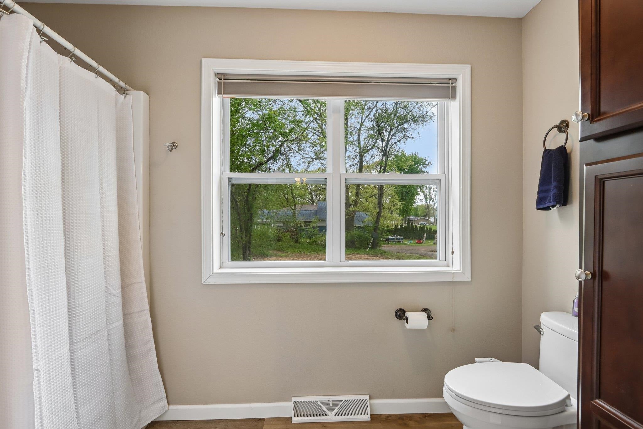 Poynette, Wisconsin, 53955, United States, 4 Bedrooms Bedrooms, ,3 BathroomsBathrooms,Residential,Active,2051983