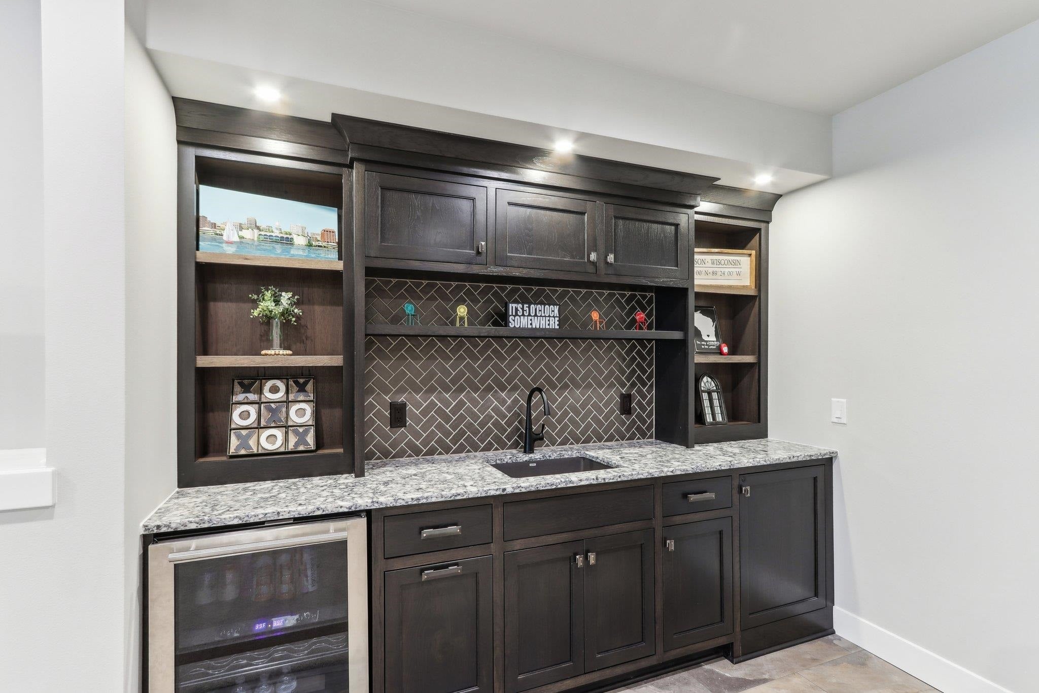 Waunakee, Wisconsin, 53597, United States, 4 Bedrooms Bedrooms, ,4 BathroomsBathrooms,Residential,Active,2007108