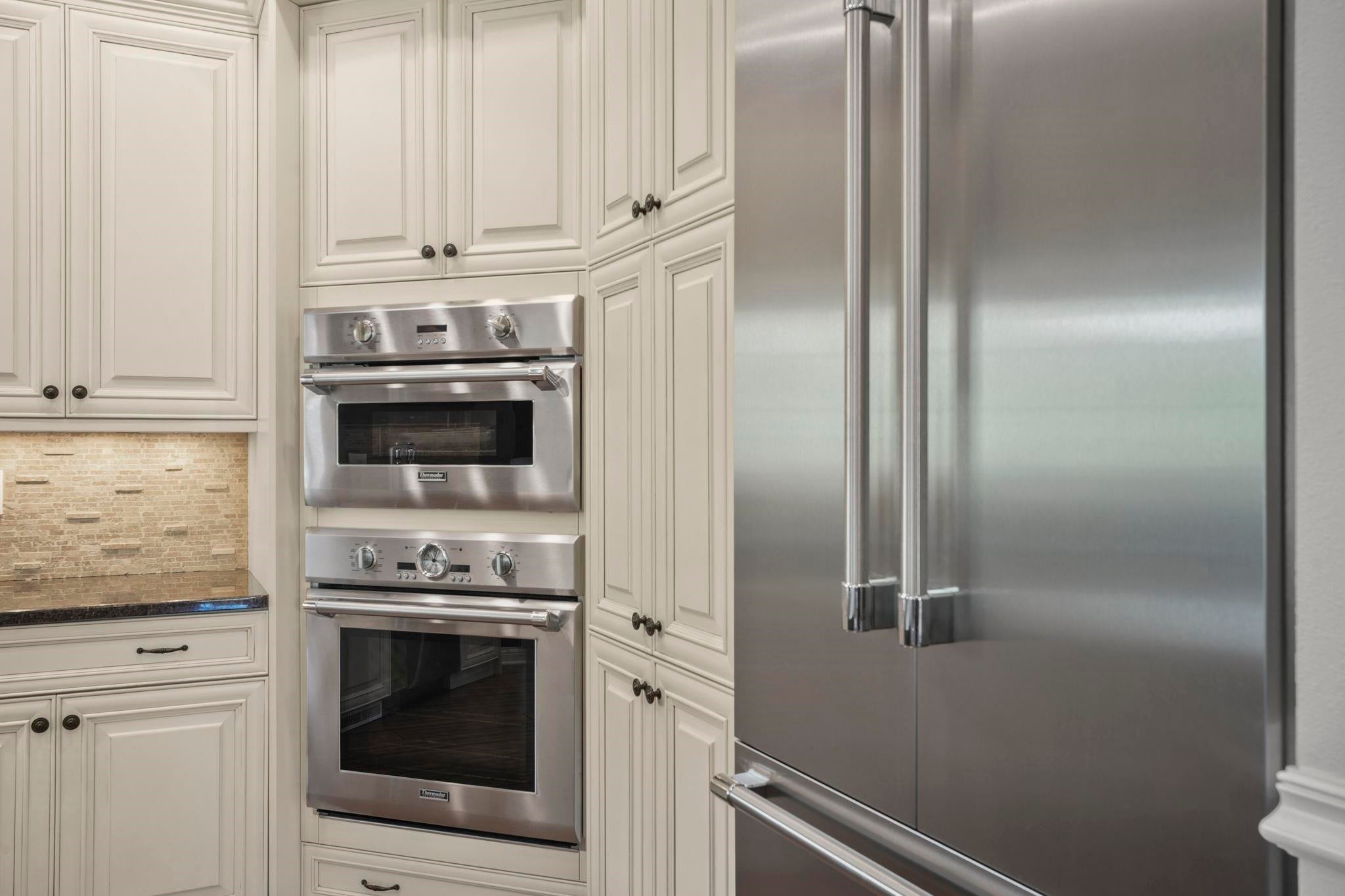 Mineral Point, Wisconsin, 53565, United States, 6 Bedrooms Bedrooms, ,3 BathroomsBathrooms,Residential,Active,1960179