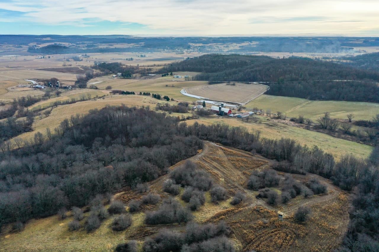 Reedsburg, Wisconsin, 53959, United States, ,2 BathroomsBathrooms,Residential,Active,1757393