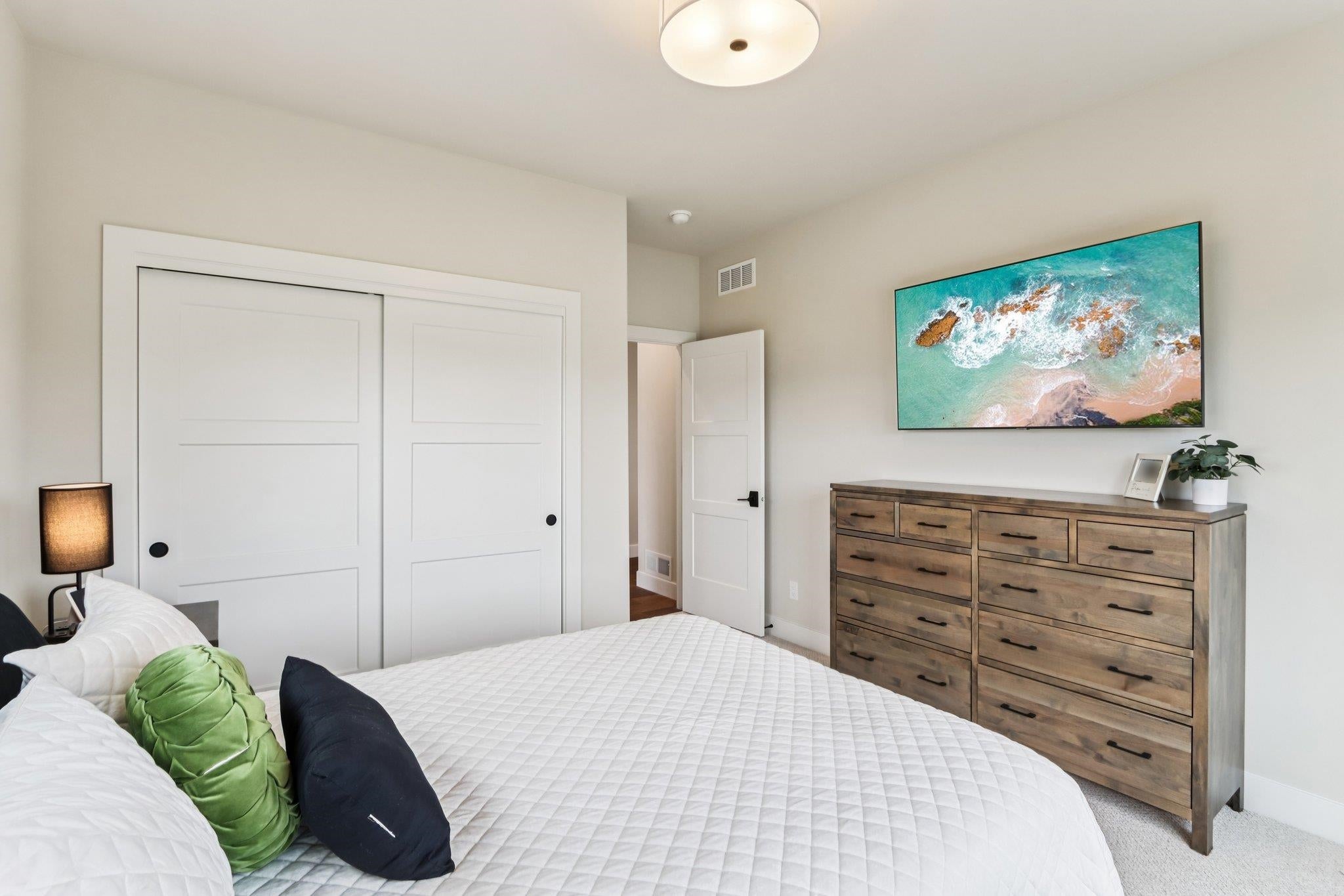 VIEWS OF THE COUNTRYSIDE + BACKS TO CONSERVANCY! IMPECCABLE TWO YEAR O – image 29