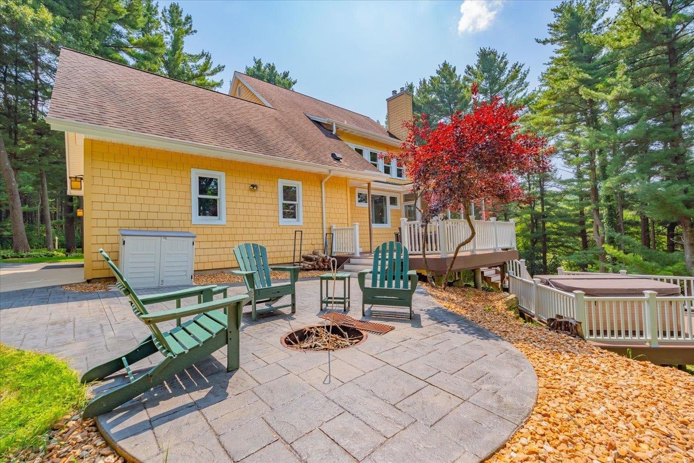 Verona, Wisconsin, 53593, United States, 4 Bedrooms Bedrooms, ,4 BathroomsBathrooms,Residential,Active,1909087