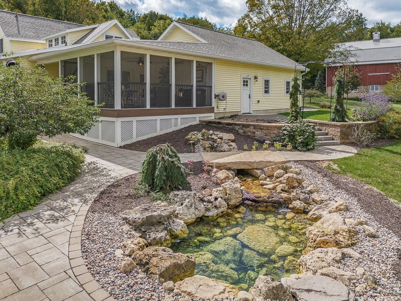 La Valle, Wisconsin, 53941, United States, 3 Bedrooms Bedrooms, ,4 BathroomsBathrooms,Residential,Active,1960140