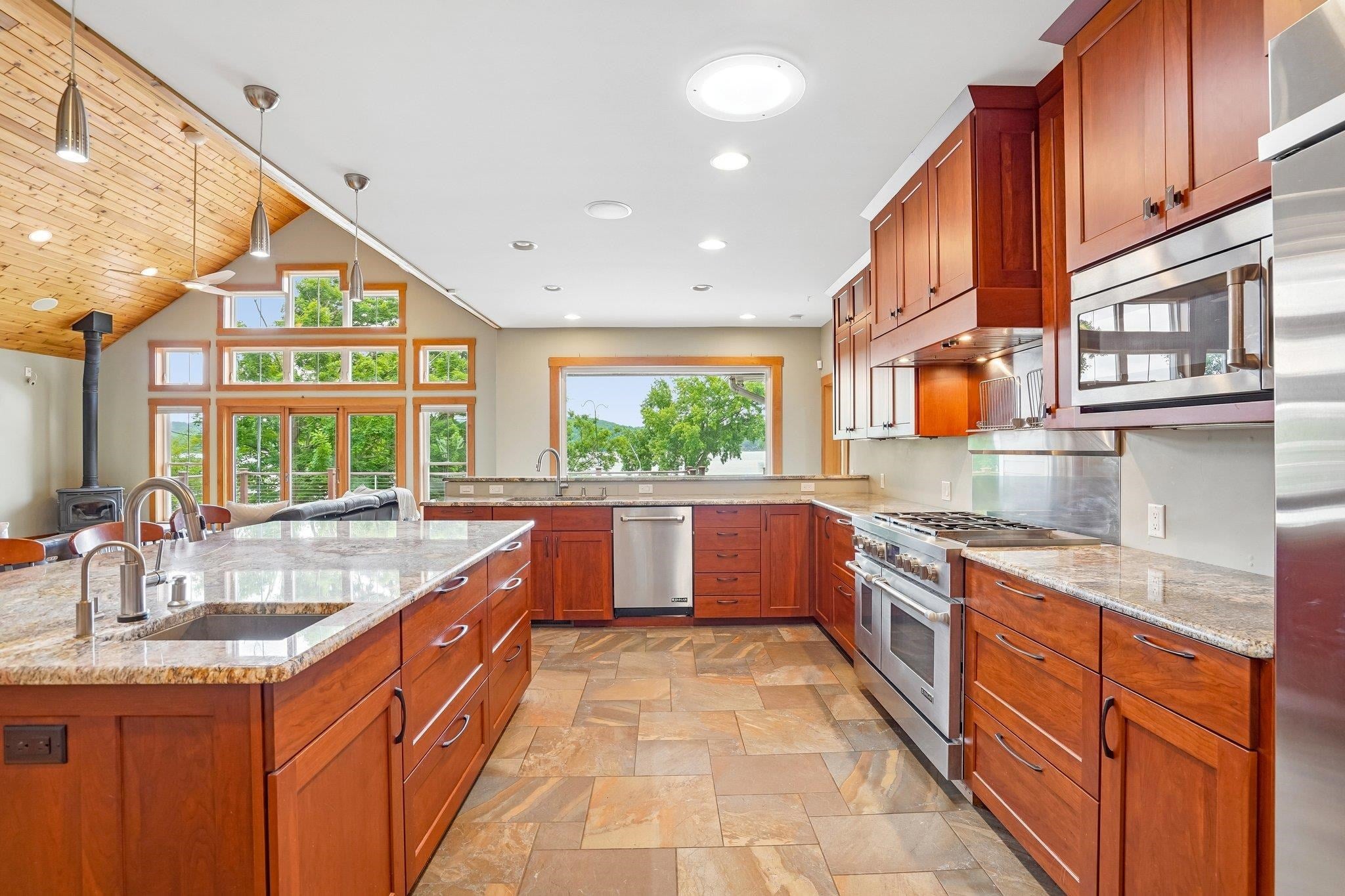 Showings begin Friday 6/12. Experience exceptional waterfront living i – image 17