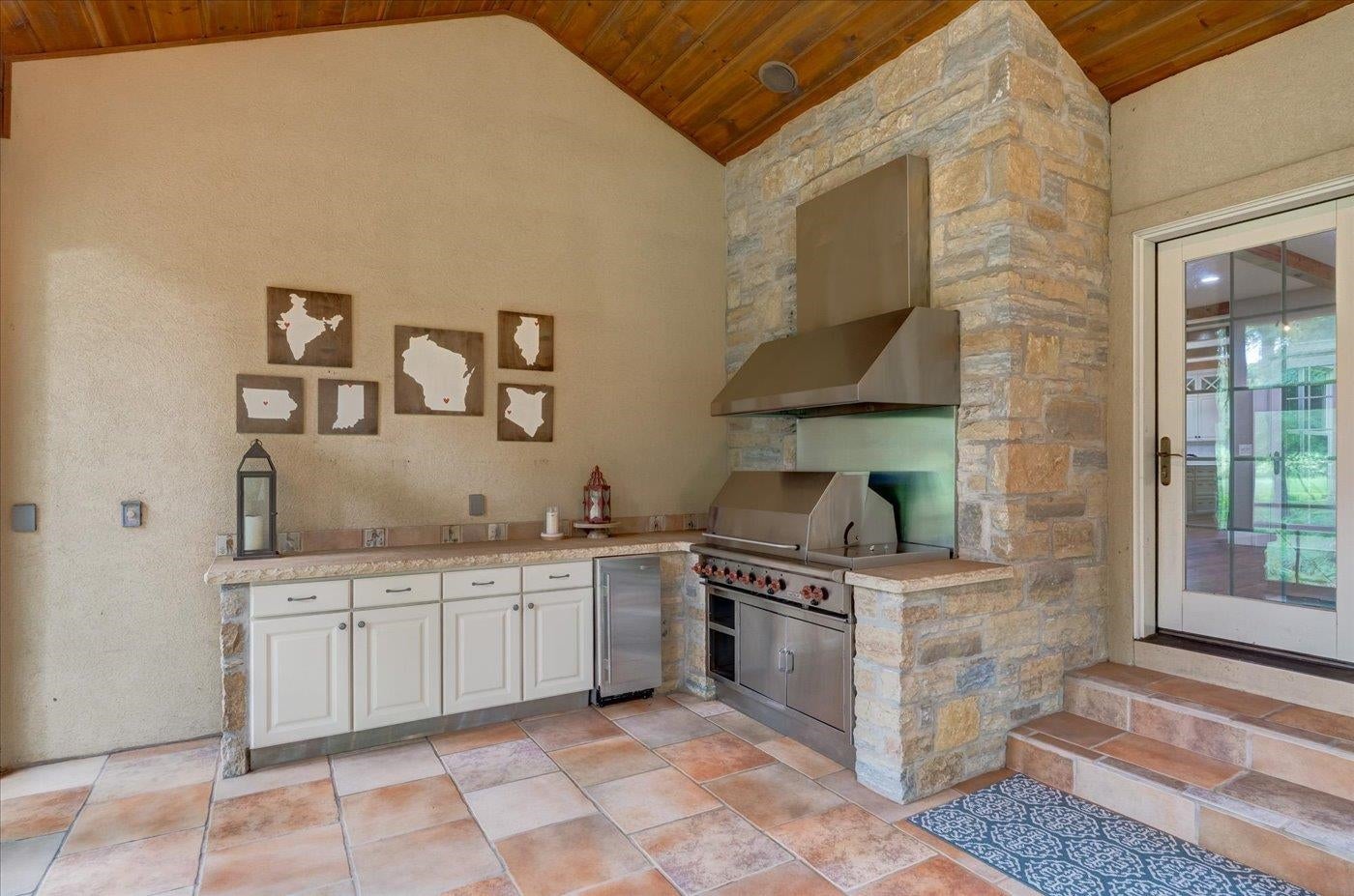 Verona, Wisconsin, 53593, United States, 5 Bedrooms Bedrooms, ,4 BathroomsBathrooms,Residential,Active,1913017