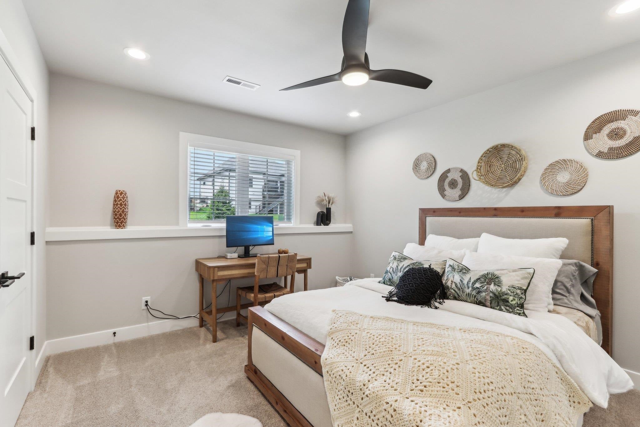 Waunakee, Wisconsin, 53597, United States, 4 Bedrooms Bedrooms, ,4 BathroomsBathrooms,Residential,Active,1892417