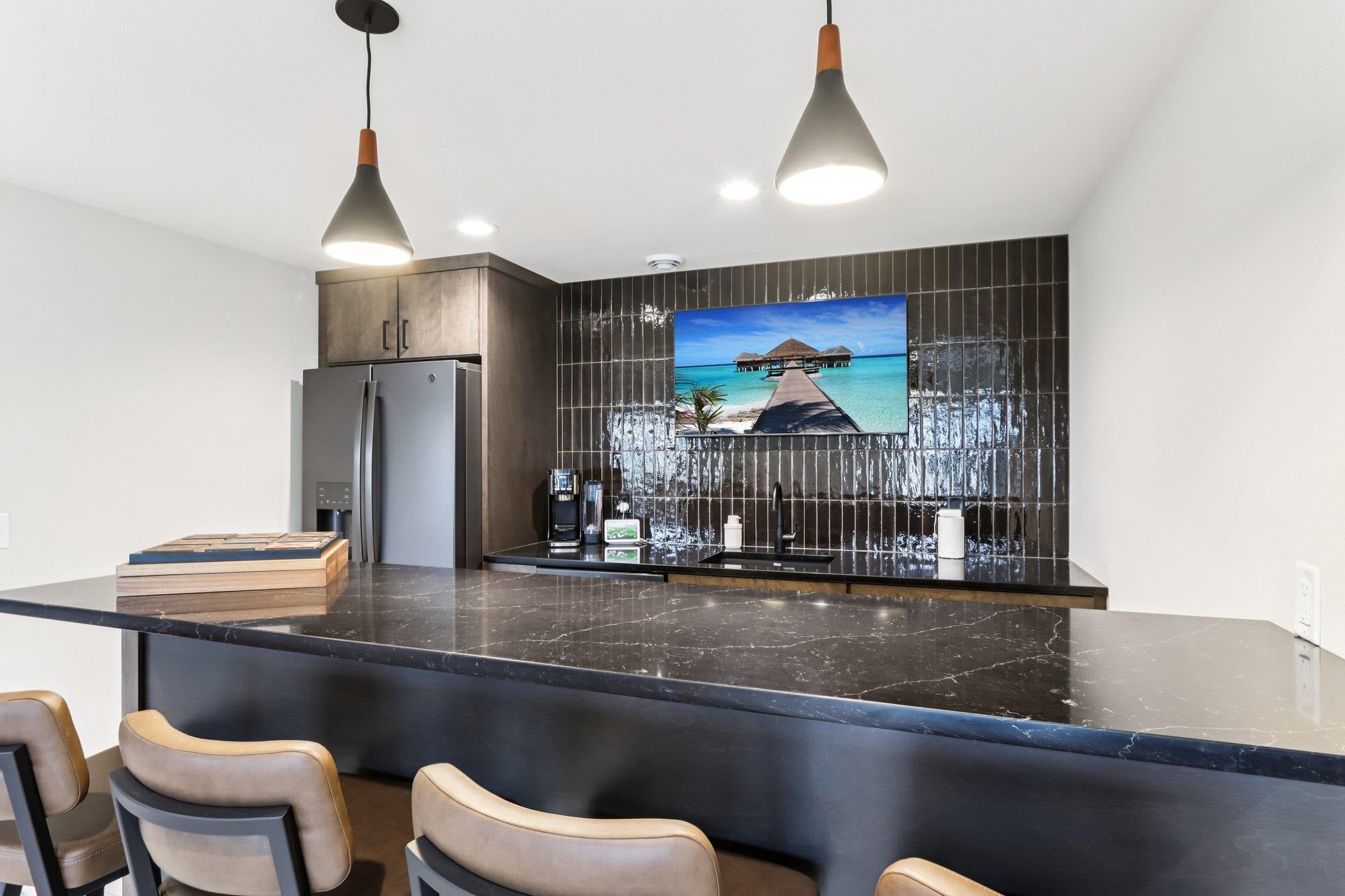 VIEWS OF THE COUNTRYSIDE + BACKS TO CONSERVANCY! IMPECCABLE TWO YEAR O – image 45