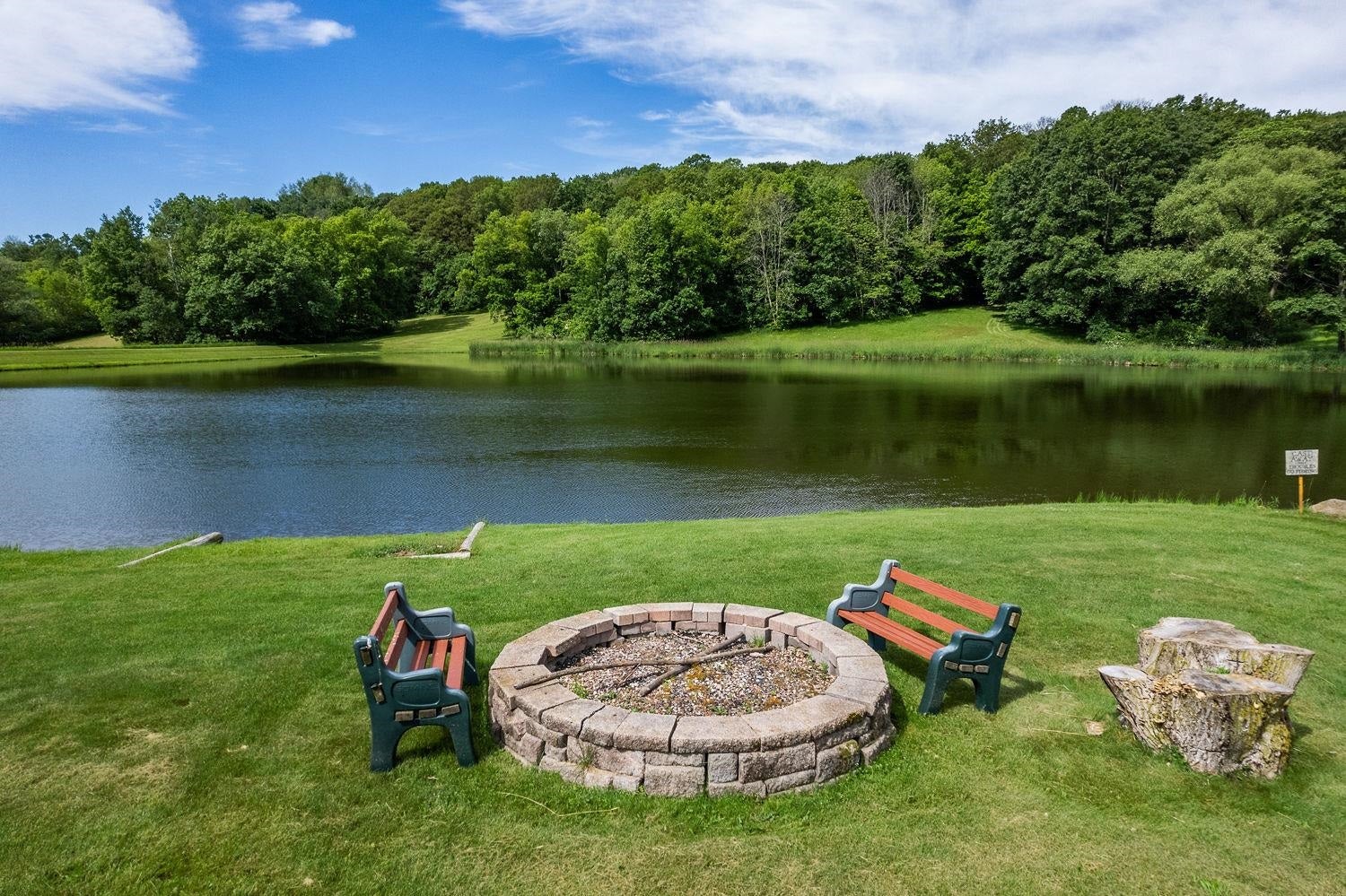 La Valle, Wisconsin, 53941, United States, 3 Bedrooms Bedrooms, ,4 BathroomsBathrooms,Residential,Active,1898021