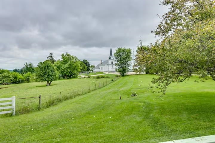 Enjoy rural living from this 5 bedroom 2 bath 3000 square foot beauty – image 19
