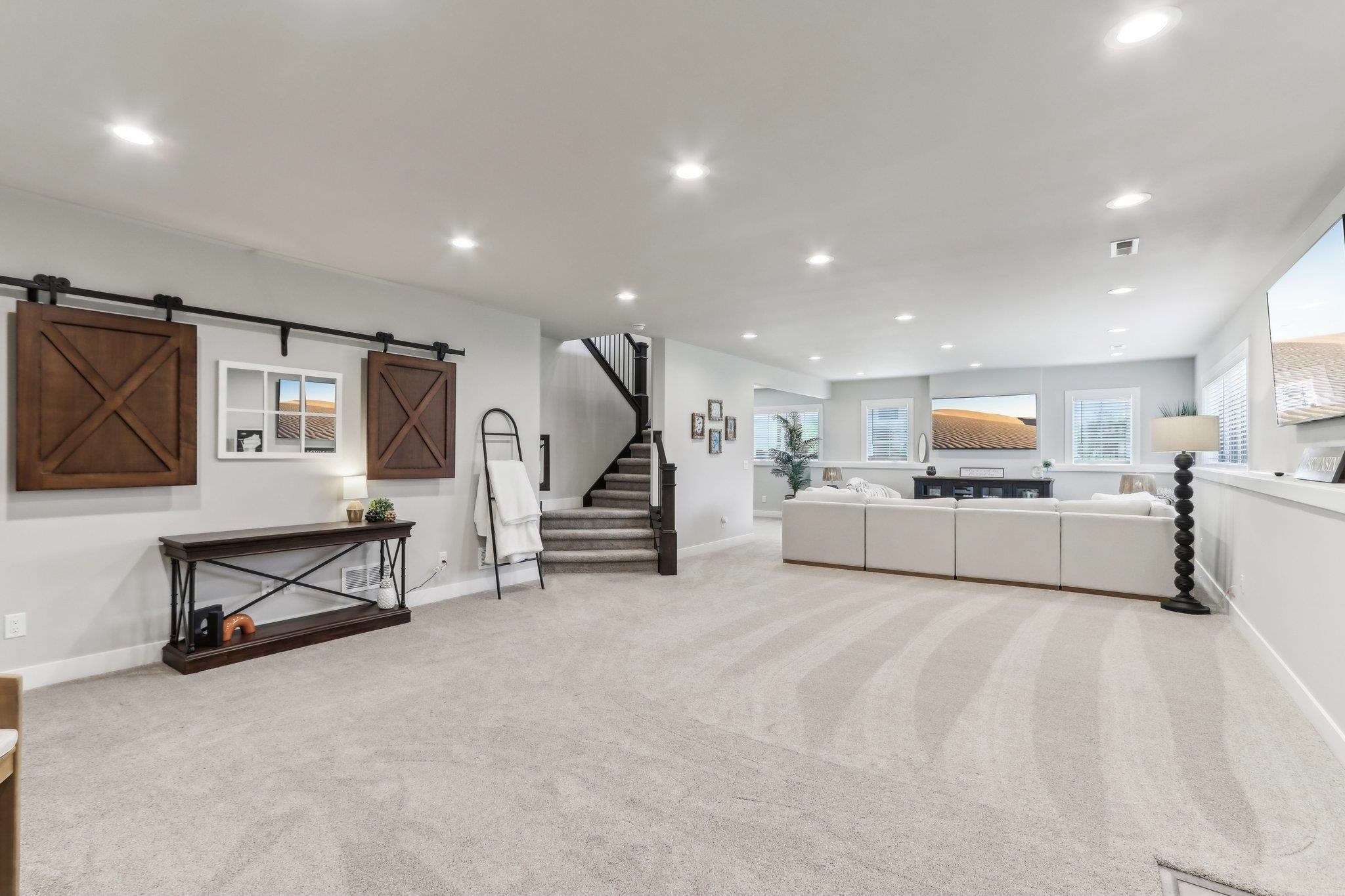 Waunakee, Wisconsin, 53597, United States, 4 Bedrooms Bedrooms, ,4 BathroomsBathrooms,Residential,Active,1892417