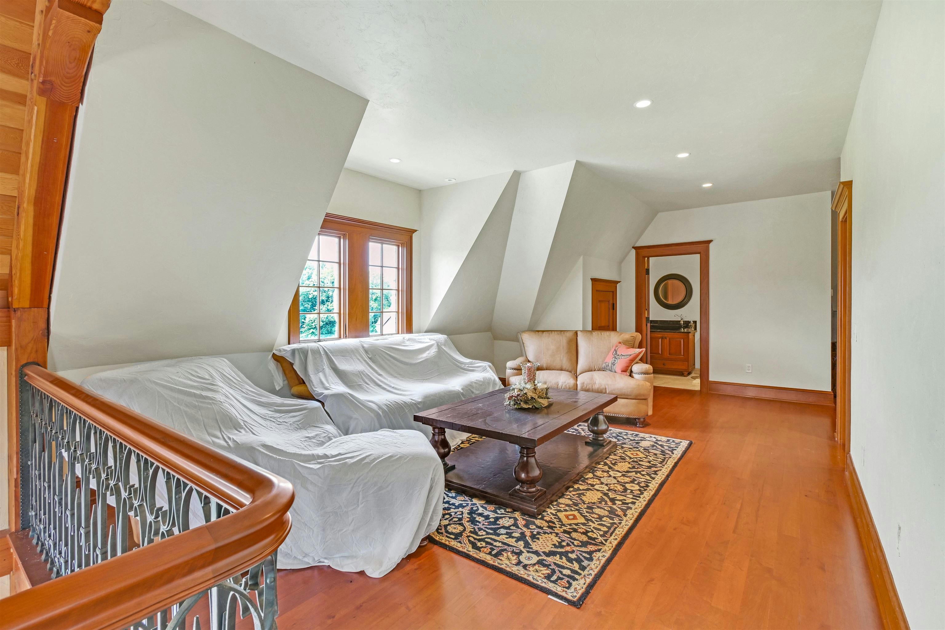 Watertown, Wisconsin, 53098, United States, ,5 BathroomsBathrooms,Residential,Active,1769971