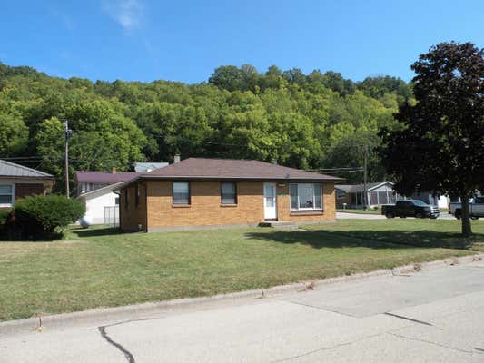 1041 E DEWEY ST, CASSVILLE, WI 53806 - Image 1