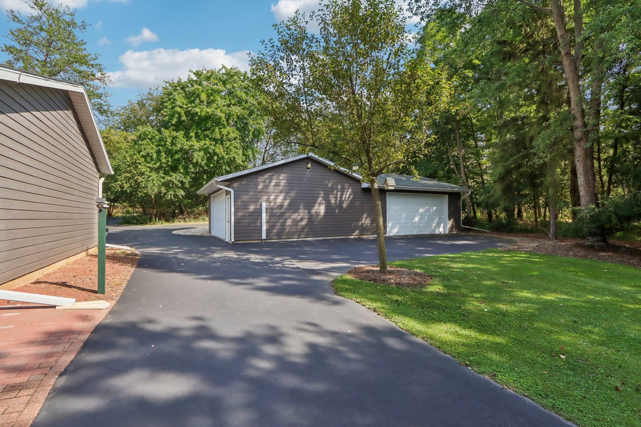 Poynette, Wisconsin, 53955, United States, 4 Bedrooms Bedrooms, ,2 BathroomsBathrooms,Residential,Active,1997880