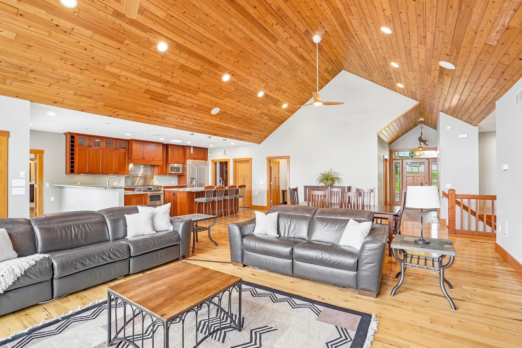 Showings begin Friday 6/12. Experience exceptional waterfront living i – image 13