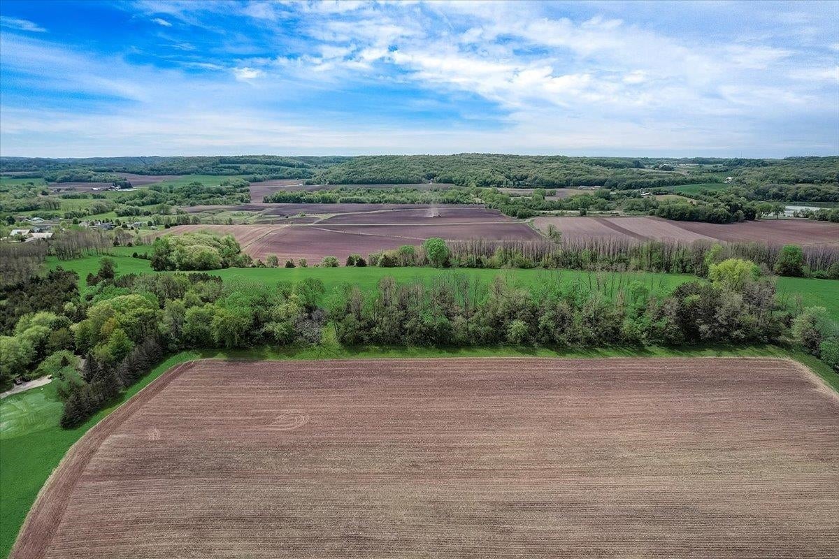 Lodi, Wisconsin, 53555, United States, 4 Bedrooms Bedrooms, ,2 BathroomsBathrooms,Residential,Contingent,2007323