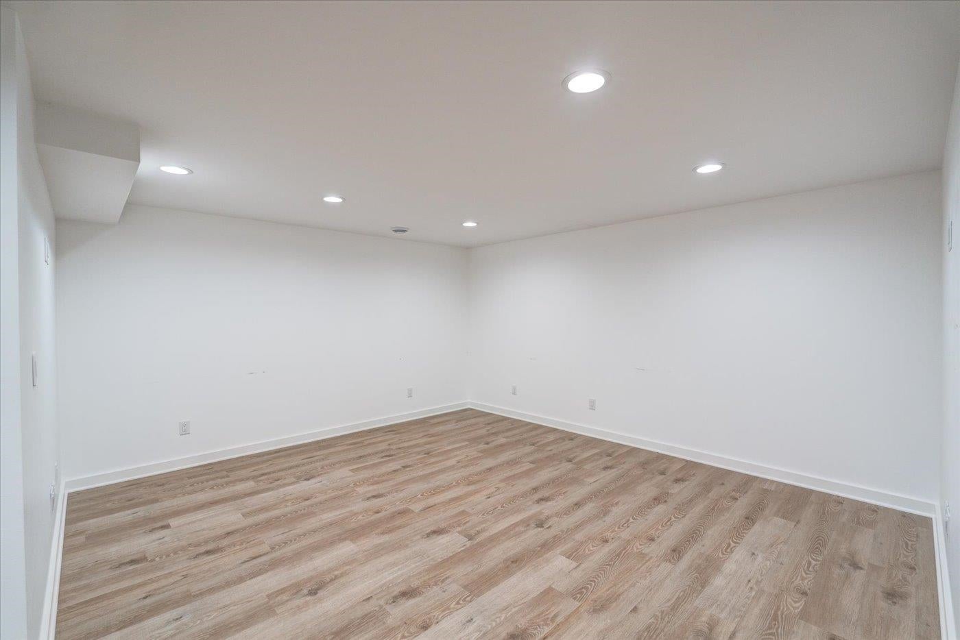 Verona, Wisconsin, 53593, United States, 5 Bedrooms Bedrooms, ,4 BathroomsBathrooms,Residential,Active,1913017