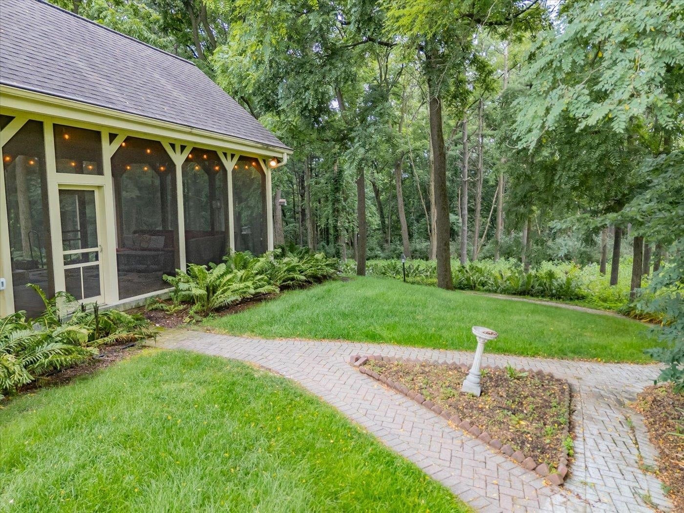 Verona, Wisconsin, 53593, United States, 5 Bedrooms Bedrooms, ,4 BathroomsBathrooms,Residential,Active,1913017