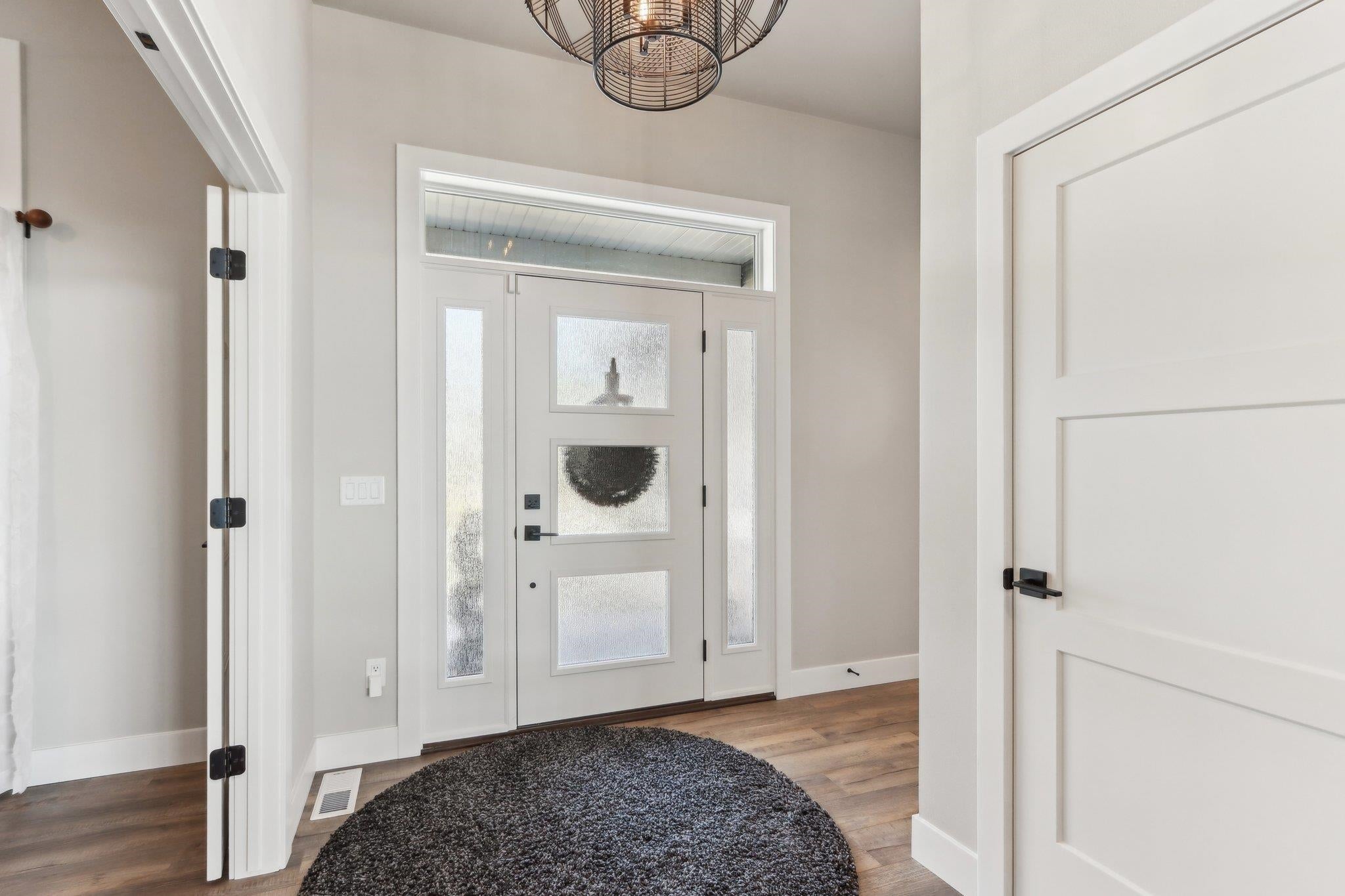 Waunakee, Wisconsin, 53597, United States, 4 Bedrooms Bedrooms, ,4 BathroomsBathrooms,Residential,Active,1892417