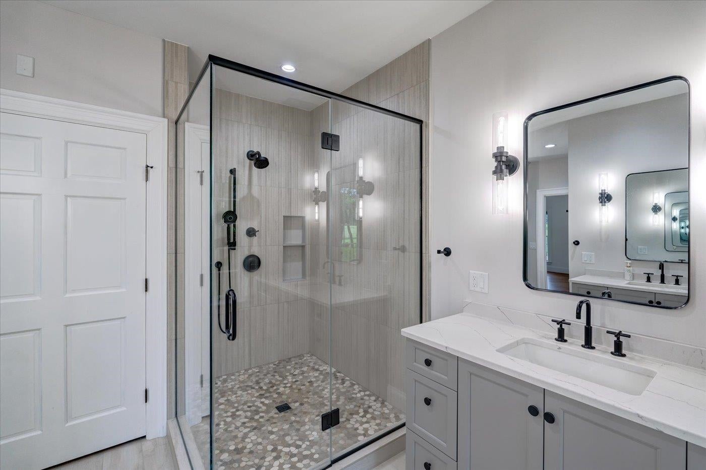 Verona, Wisconsin, 53593, United States, 5 Bedrooms Bedrooms, ,4 BathroomsBathrooms,Residential,Active,1913017