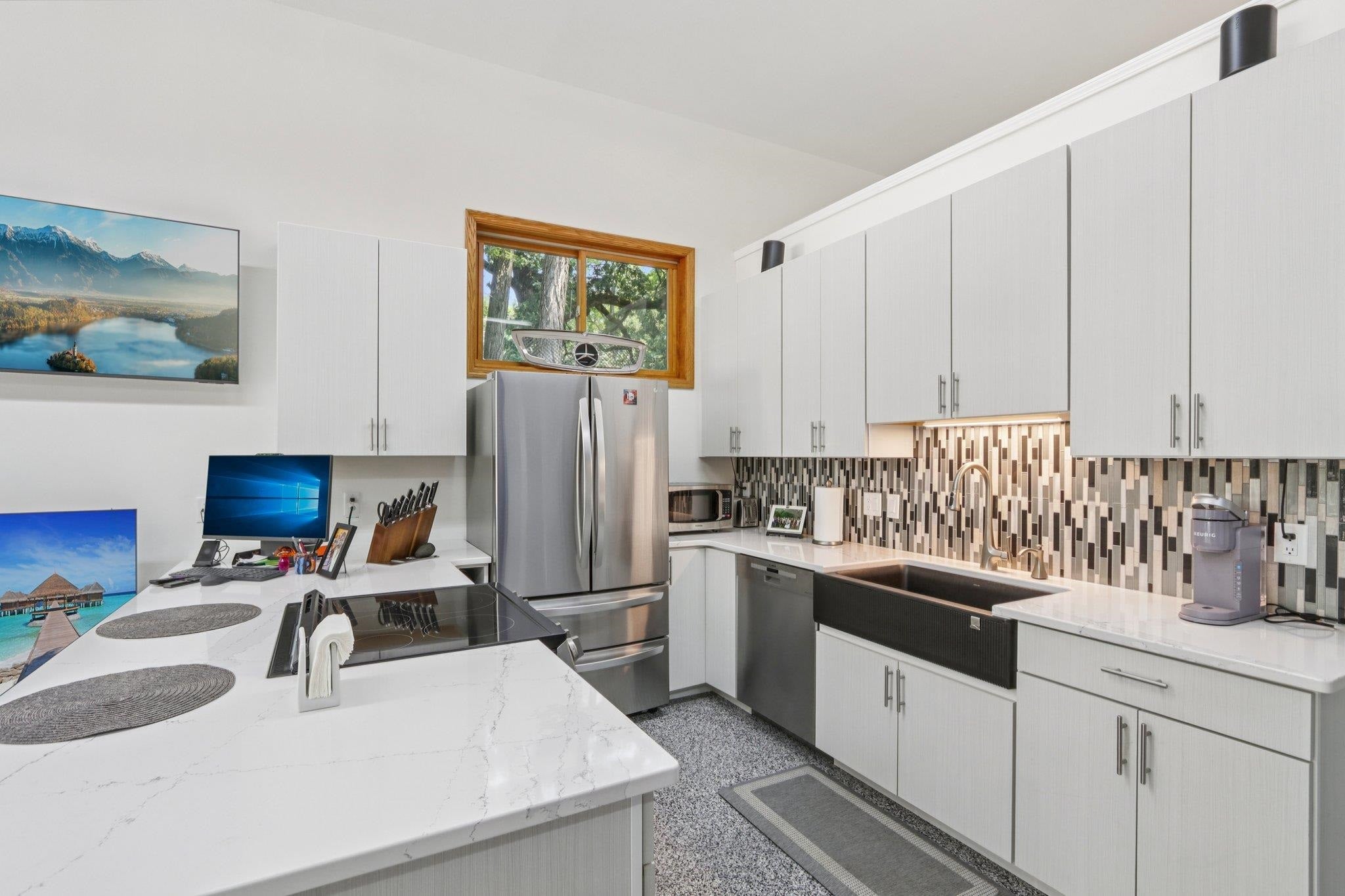 Oregon, Wisconsin, 53575, United States, 4 Bedrooms Bedrooms, ,5 BathroomsBathrooms,Residential,Active,1944090