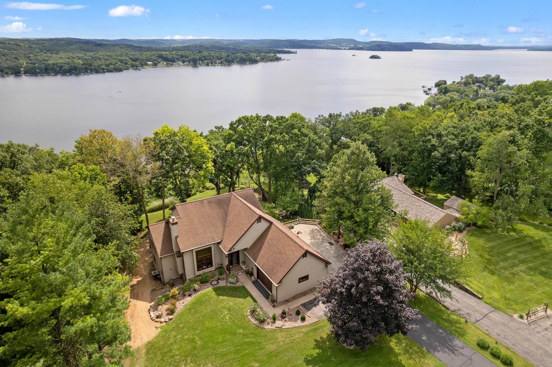 Poynette, Wisconsin, 53955, United States, 3 Bedrooms Bedrooms, ,4 BathroomsBathrooms,Residential,Active,1920246