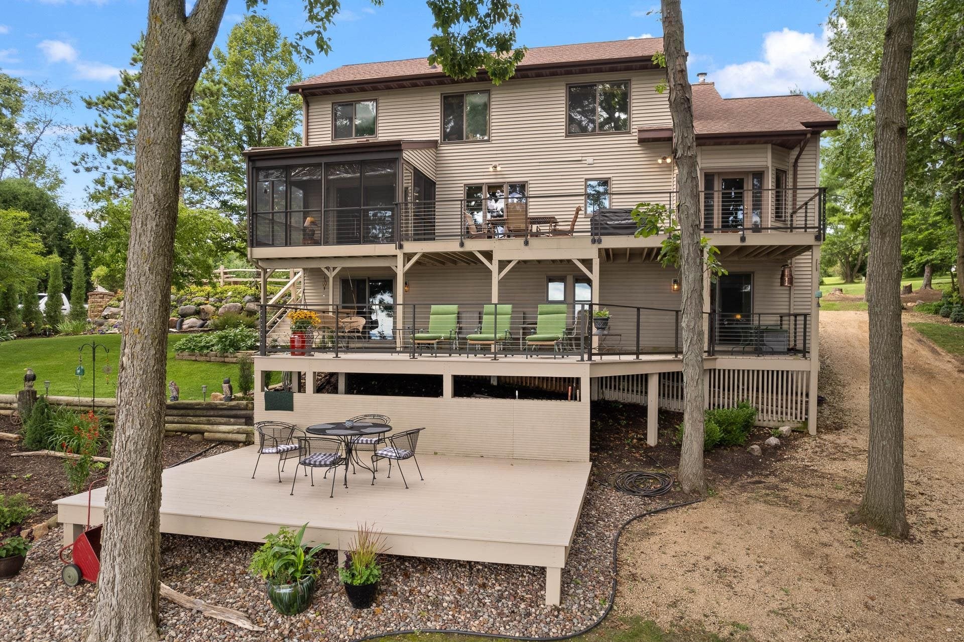 Poynette, Wisconsin, 53955, United States, 3 Bedrooms Bedrooms, ,4 BathroomsBathrooms,Residential,Active,1920246