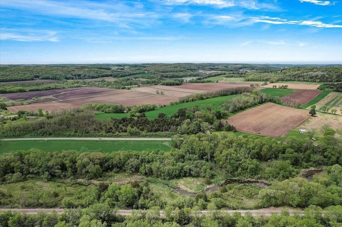 Lodi, Wisconsin, 53555, United States, 4 Bedrooms Bedrooms, ,2 BathroomsBathrooms,Residential,Contingent,2007323