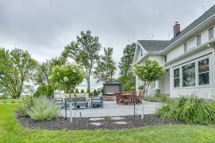 Enjoy rural living from this 5 bedroom 2 bath 3000 square foot beauty – image 20