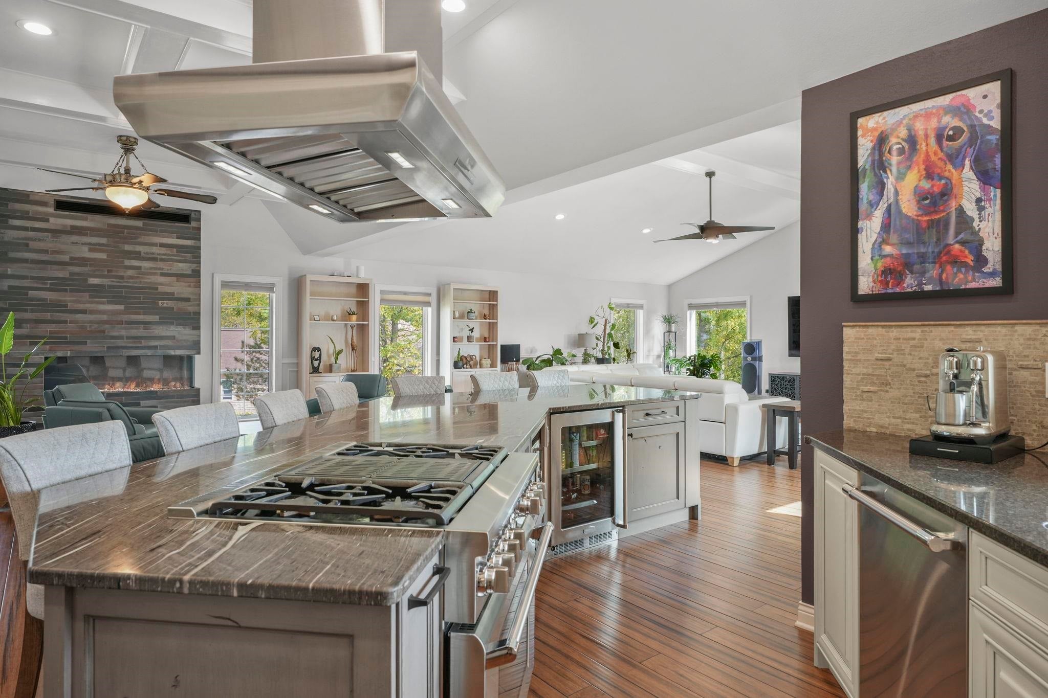 Mineral Point, Wisconsin, 53565, United States, 6 Bedrooms Bedrooms, ,3 BathroomsBathrooms,Residential,Active,1960179