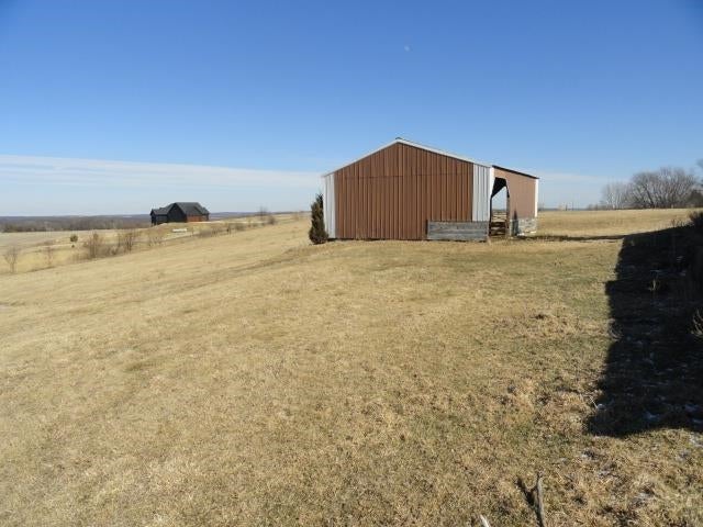 Enjoy rural living from this 5 bedroom 2 bath 3000 square foot beauty – image 74