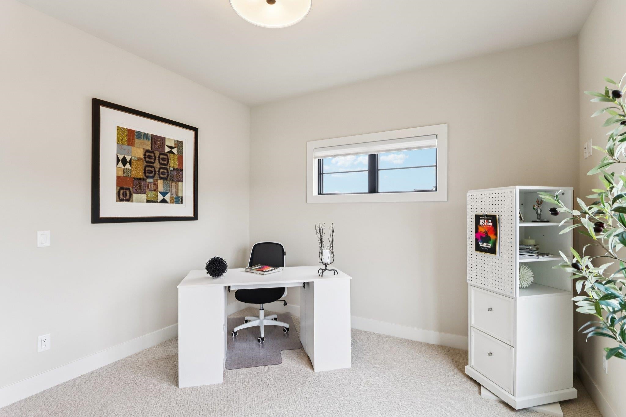 VIEWS OF THE COUNTRYSIDE + BACKS TO CONSERVANCY! IMPECCABLE TWO YEAR O – image 32