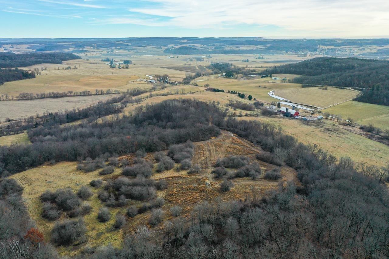 Reedsburg, Wisconsin, 53959, United States, ,2 BathroomsBathrooms,Residential,Active,1757393