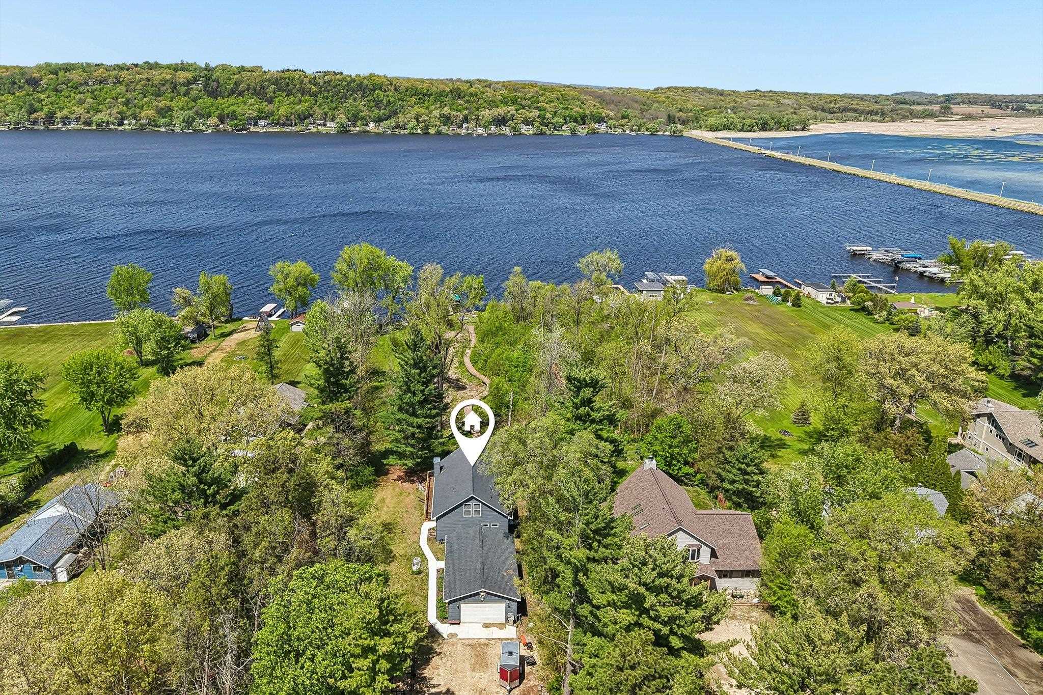 Open House Sunday June 14th 11:00am-1:00pm! Lake Life at its best! NE – image 51