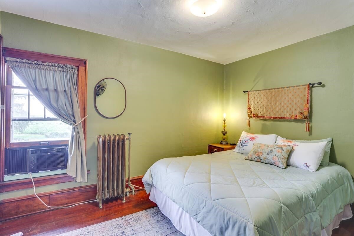 Enjoy rural living from this 5 bedroom 2 bath 3000 square foot beauty – image 46