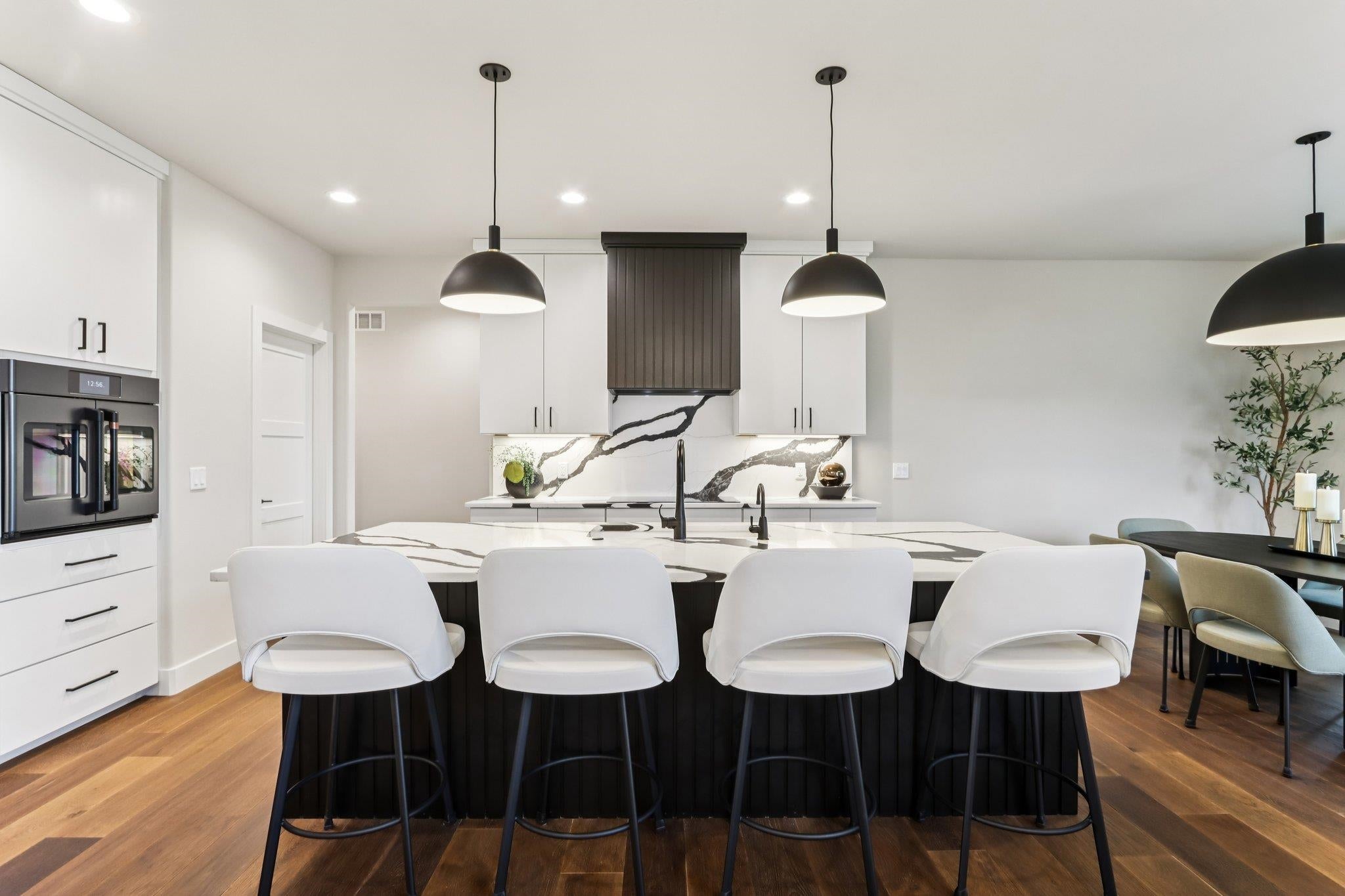 VIEWS OF THE COUNTRYSIDE + BACKS TO CONSERVANCY! IMPECCABLE TWO YEAR O – image 11