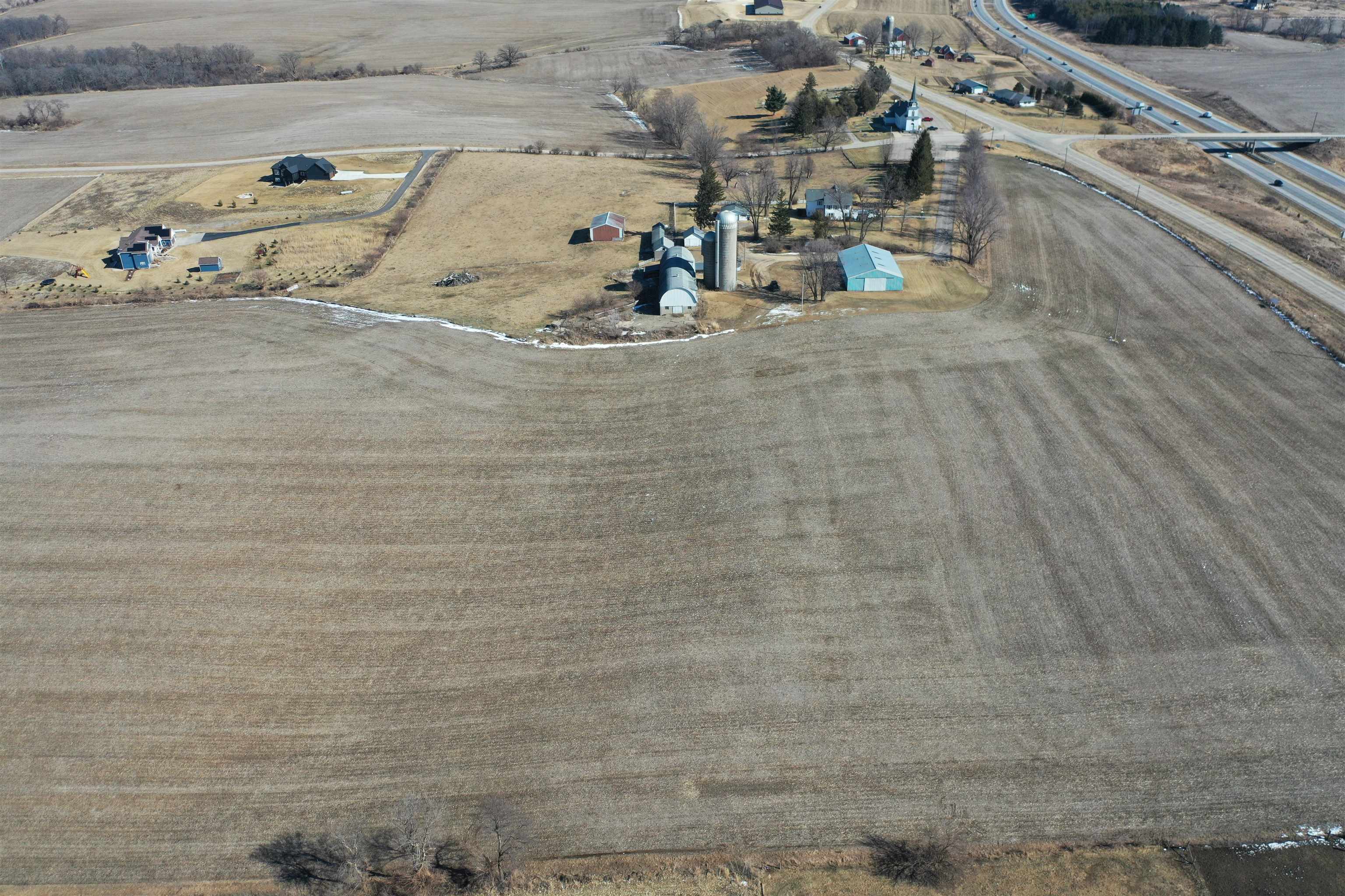 Enjoy rural living from this 5 bedroom 2 bath 3000 square foot beauty – image 51
