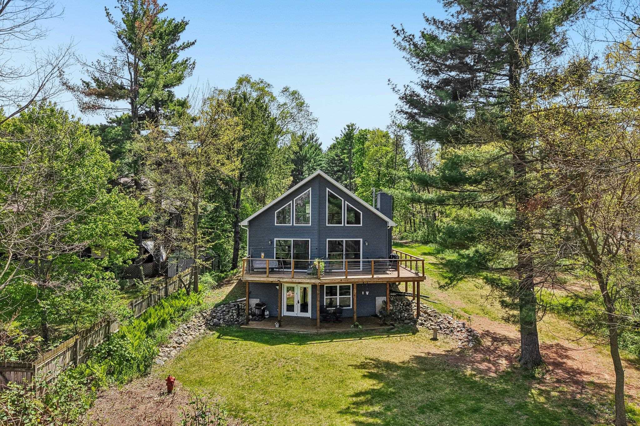 Poynette, Wisconsin, 53955, United States, 4 Bedrooms Bedrooms, ,3 BathroomsBathrooms,Residential,Active,2051983
