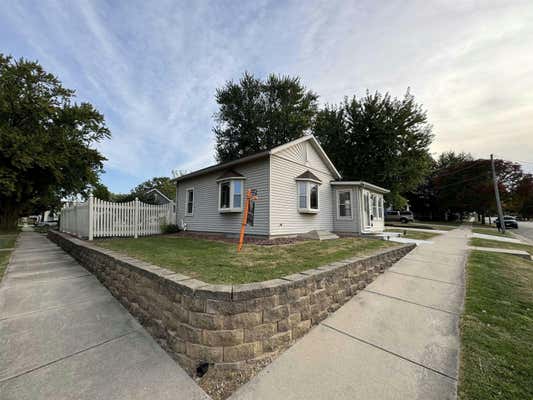 1505 25TH ST, MONROE, WI 53566, photo 3 of 39