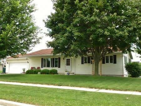 501 SUMMER AVE, WAUPUN, WI 53963 - Image 1