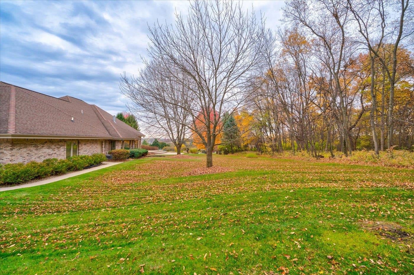 Verona, Wisconsin, 53593, United States, 4 Bedrooms Bedrooms, ,4 BathroomsBathrooms,Residential,Active,1953703