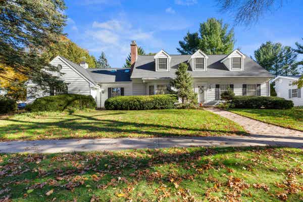 201 S KENOSHA DR, MADISON, WI 53705, photo 1 of 61