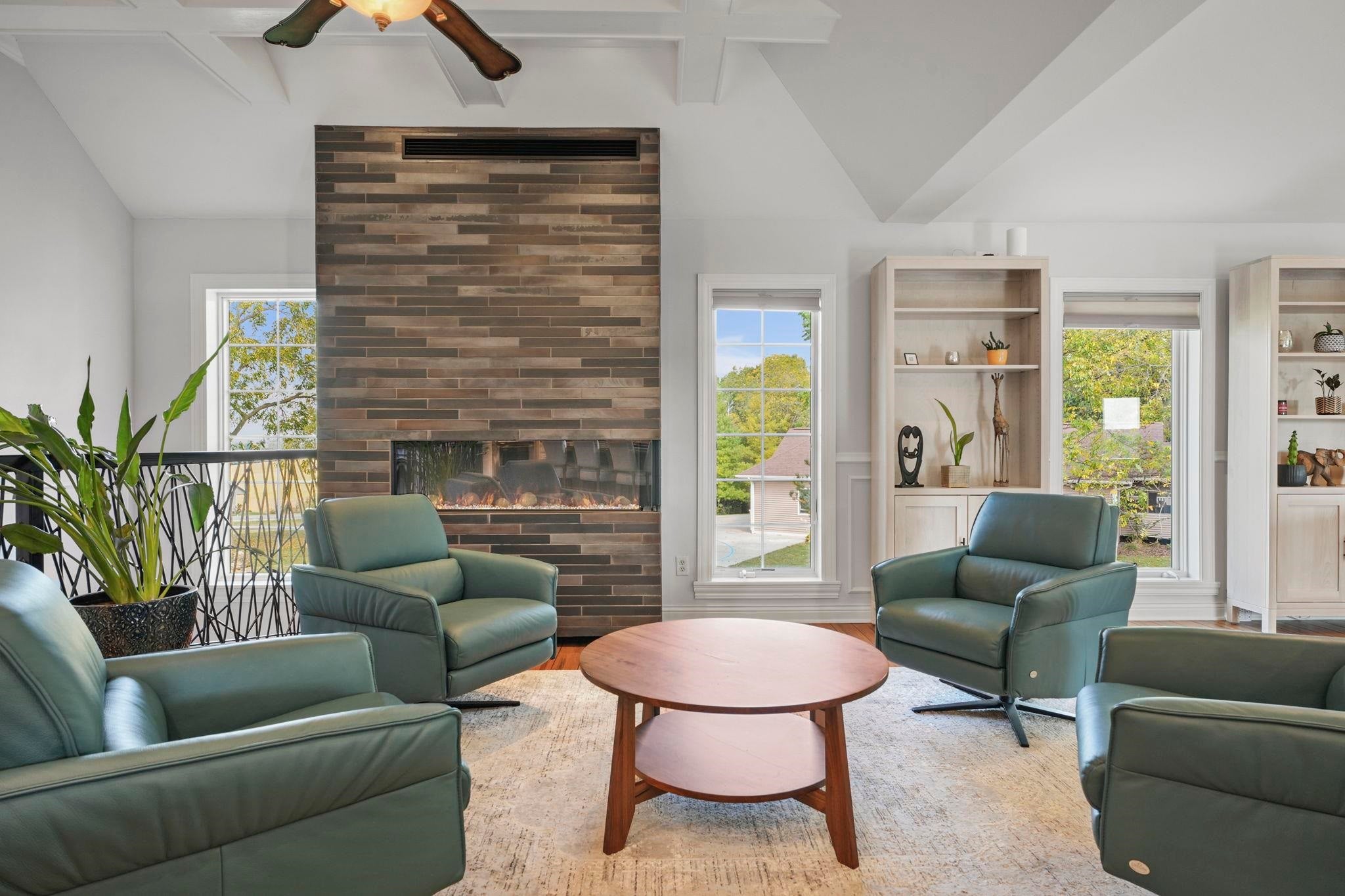 Mineral Point, Wisconsin, 53565, United States, 6 Bedrooms Bedrooms, ,3 BathroomsBathrooms,Residential,Active,1960179