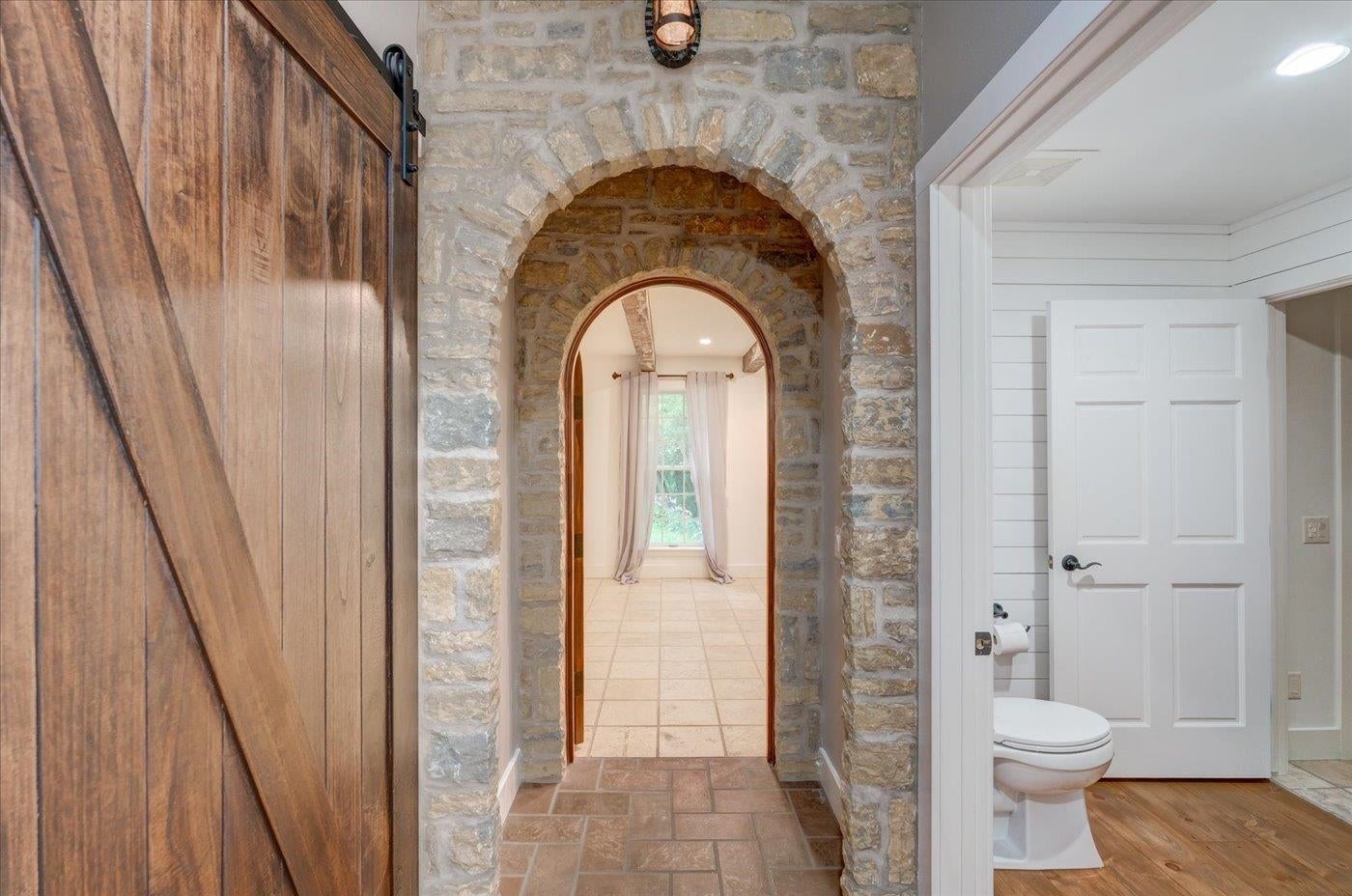 Verona, Wisconsin, 53593, United States, 5 Bedrooms Bedrooms, ,4 BathroomsBathrooms,Residential,Active,1913017