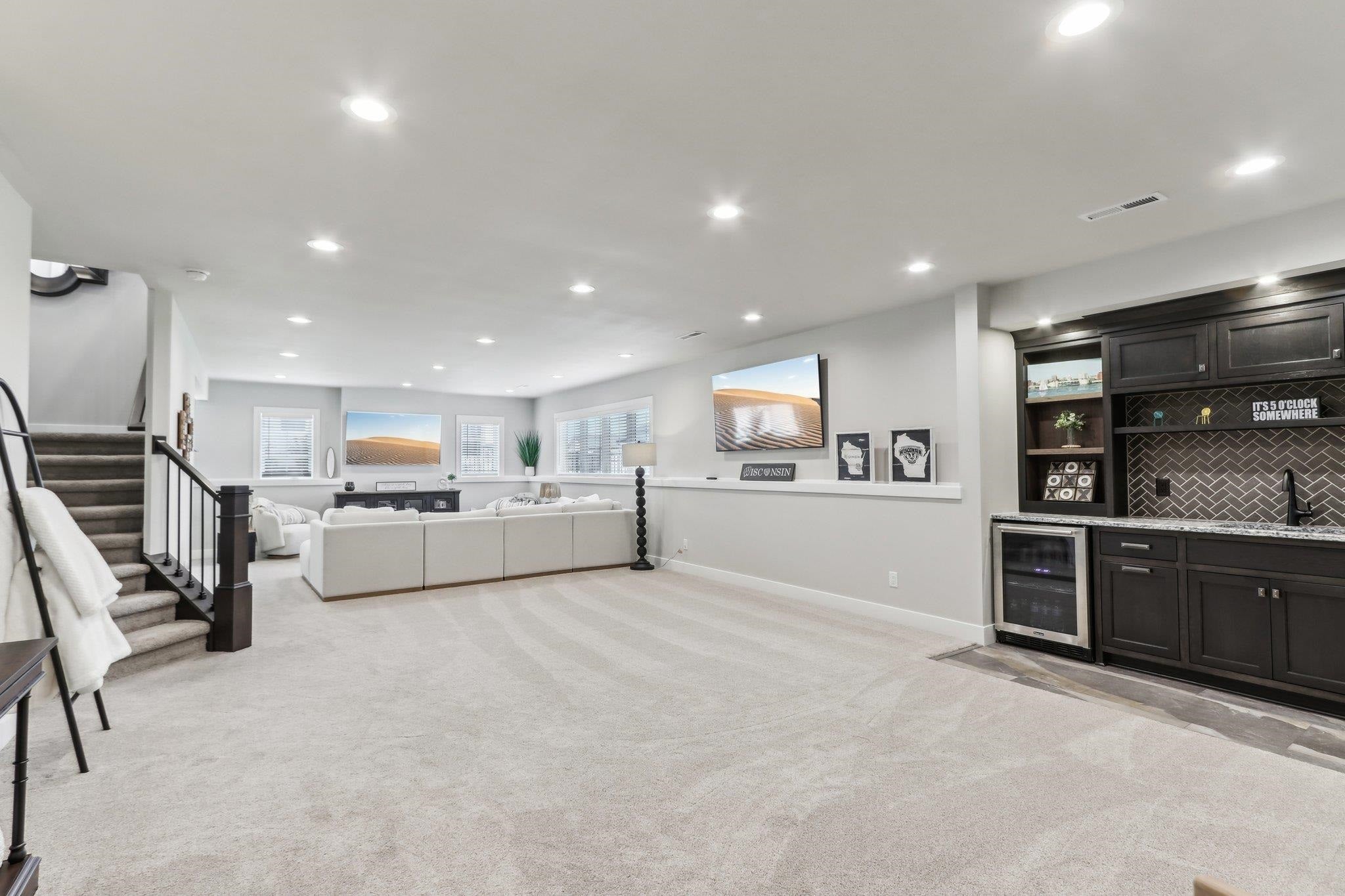 Waunakee, Wisconsin, 53597, United States, 4 Bedrooms Bedrooms, ,4 BathroomsBathrooms,Residential,Active,2007108