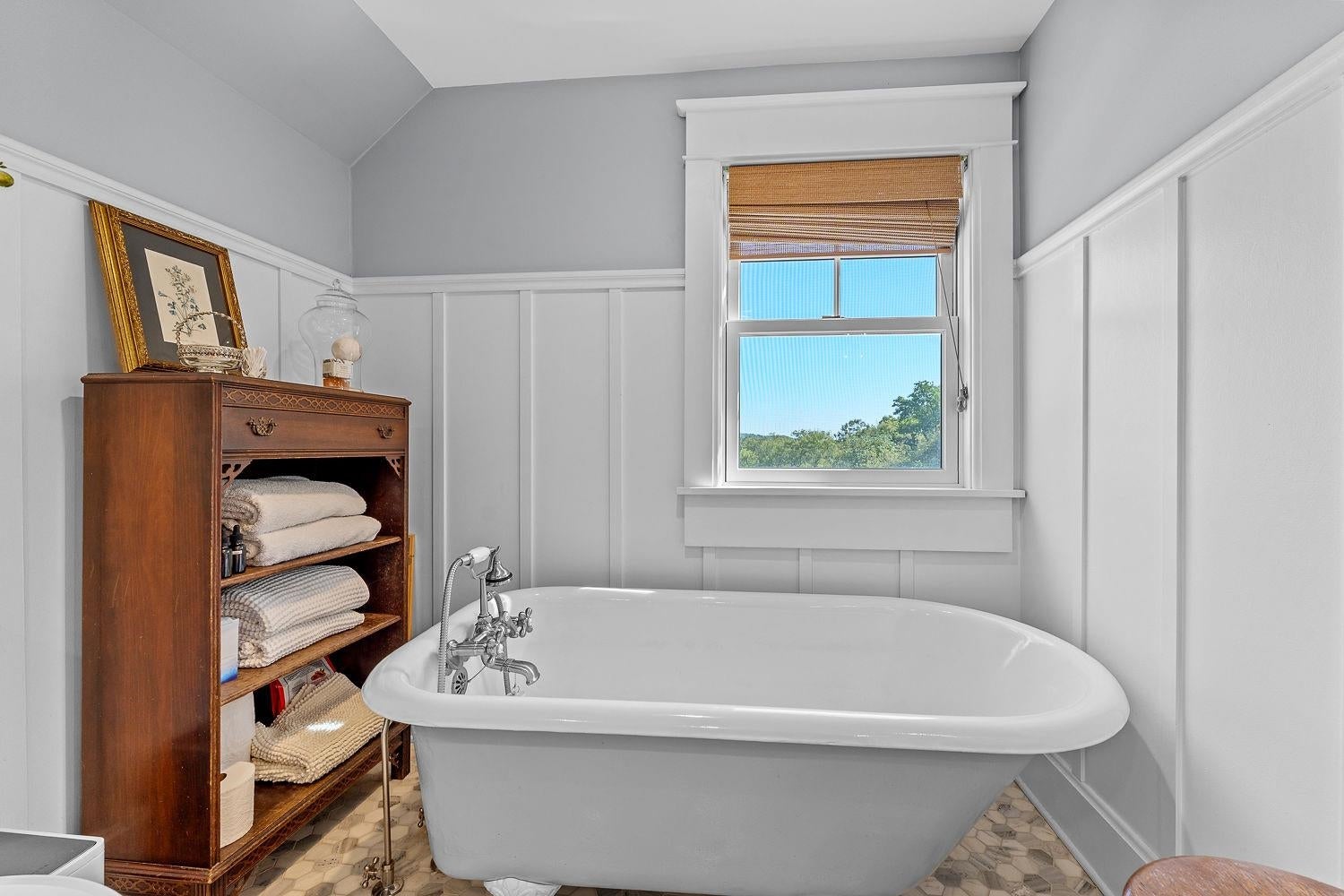 La Valle, Wisconsin, 53941, United States, 3 Bedrooms Bedrooms, ,4 BathroomsBathrooms,Residential,Active,1960140