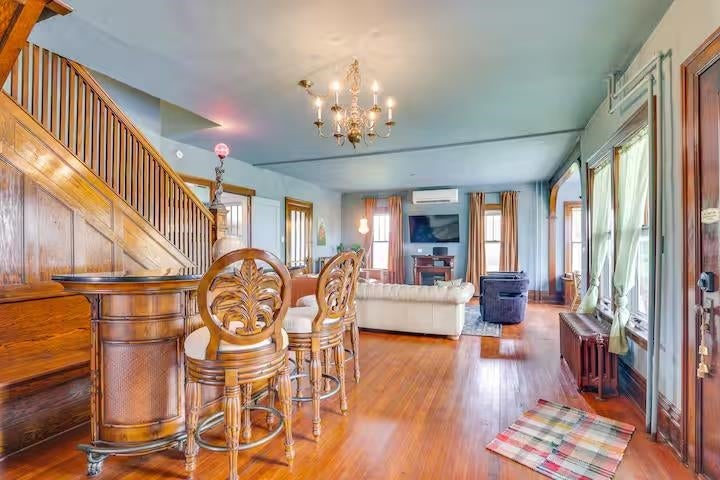 Enjoy rural living from this 5 bedroom 2 bath 3000 square foot beauty – image 21