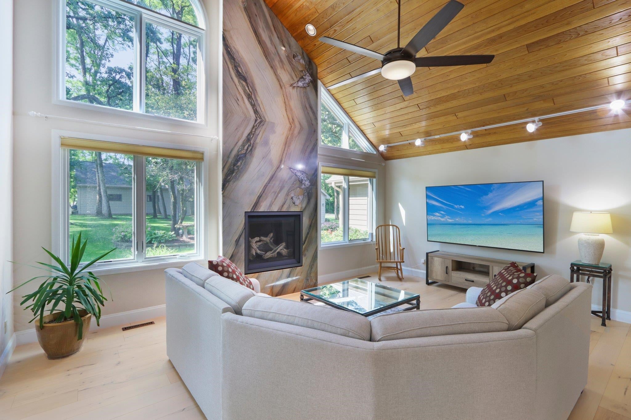 Oregon, Wisconsin, 53575, United States, 4 Bedrooms Bedrooms, ,5 BathroomsBathrooms,Residential,Active,1944090