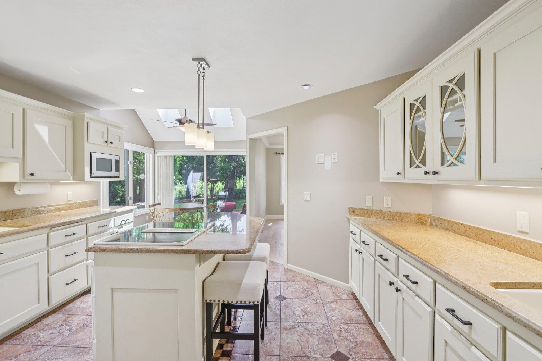 Oregon, Wisconsin, 53575, United States, 4 Bedrooms Bedrooms, ,5 BathroomsBathrooms,Residential,Active,2027819